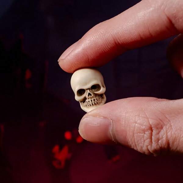 20/50pcs Halloween Skull Heads, Scary Skull Decor, Haunted House Props And Party Supplies. Realistic Skull Decorations Suitable For Bar And Home Use, Halloween Home Party Table Centerpiece, Gothic Garden Statue, Suitable For Day Of The Dead And Easter