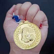 Sports Football Medal, Gold Sports Medal, Event Commemorative Medal Metal Pendant, Durable Material, Suitable For Sports Competitions, Football Matches, School Competitions, Running, Contests, Party Gifts And Team Awards - Embossed Wheat Ear Football Design - View 7