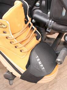 Motorcycle Gear Shift Shoe Cover Pad Riding Gear Shift Lever Pad Honeycomb Anti-Slip Shoe Face Protective Cover Gear Shift Boot Cover Gear Shift Boot Protector Cycling Gear For Bicycles Motorcycles Cycling Enthusiasts Cycling Equipment - Multicolor - View 5