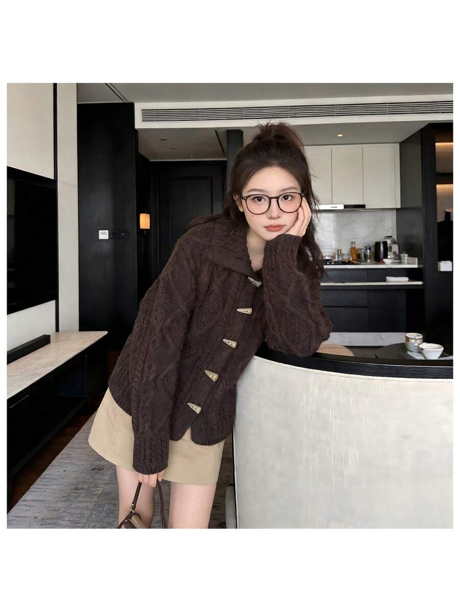 Jaket Kardigan Rajut Longgar Gaya Korea dengan Kancing, Cocok untuk Suasana Musim Dingin, Pemakaian Sehari-hari, di Rumah dan Bepergian, Musim Gugur/Dingin - Coffee Brown - View 1