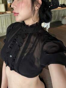 Top corto transparente con botones y bajo fruncido de color liso - Negro - Ver 5