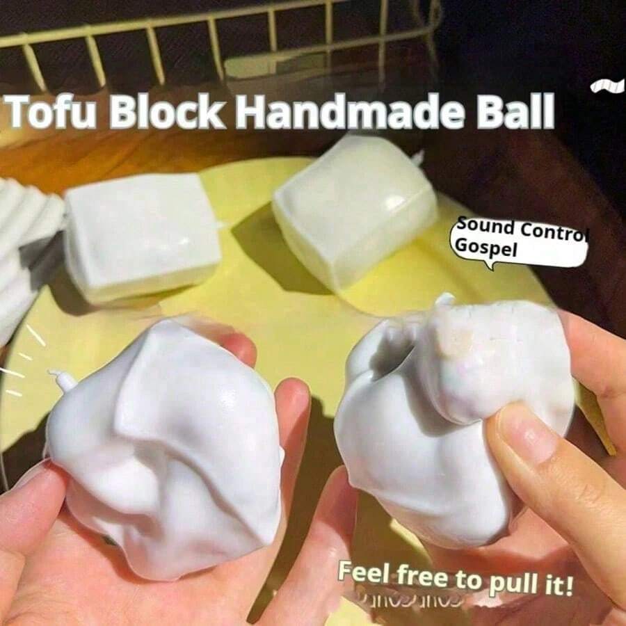 1pc Squishy Tofu Handmade Ball Building Block Filling DIY Crunchy-Popular Stress Relief Sound-Activated …Squeeze Toy, Cross-Border Hot-Selling Tofu Building Block Clicking Sound Plastic Handmade Ball Squeeze, Birthday Gift, Creative Toy For Teenager