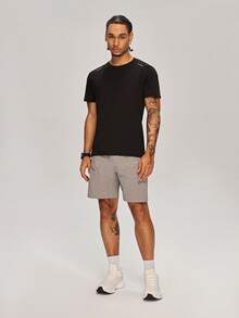 MASKERT Men's Athletic T-Shirt,Gym Strength Training Tee,Long Distance Running Top,Cycling Training Jersey,Streetball Top,Badminton T-Shirt,Hiking Tee - Black - View 8