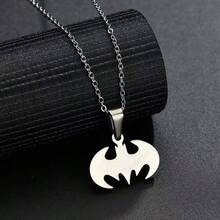 Warner Bros 1pc Stainless Steel Bat Pendant Necklace, Exquisite Superhero Pendant Choker, Minimalist Daily Wear Accessory, Halloween Cosplay Party Accessory, Unisex (Random Style) - Multicolor - View 7
