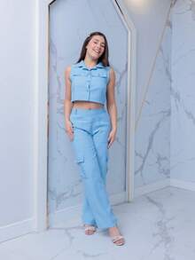 Conjunto Cargo Juvenil Feminino Colete Cropped sem Manga com Gola e Bolsos Frontais e Calça Pantalona Cargo Moda Fashion Adolescente Premium Estilosa Tam 12/14/16 - Azul claro - Visão 12