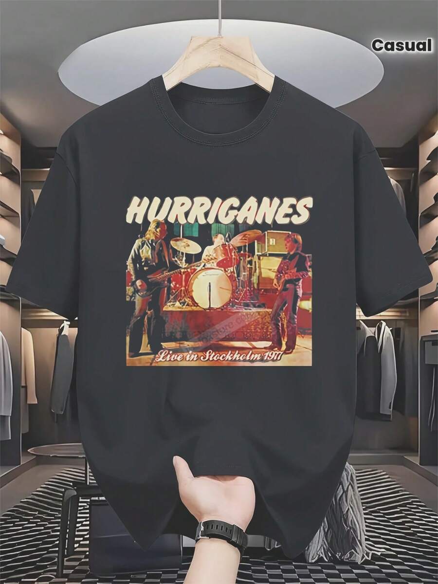 Vintage 80-tals/90-tals Rockband T-shirt för män - Hurricanes Live in Stockholm Konserttröja med loggor för trummis och gitarrist, Svart Retro Musiktröja för vardagsbruk, kons - Svart - Visa 1