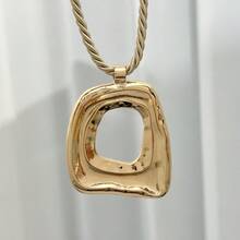 1pc Vintage European & American Style Twisted Rope Thick Chain Necklace, Asymmetrical Hollow Square Geometric Pendant, Lightweight Luxury Long Collarbone Chain - Necklace - View 4