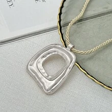 1pc Vintage European & American Style Twisted Rope Thick Chain Necklace, Asymmetrical Hollow Square Geometric Pendant, Lightweight Luxury Long Collarbone Chain - Necklace - View 5