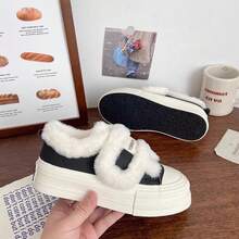 Women Skateboarding Shoes - Color - View 4
