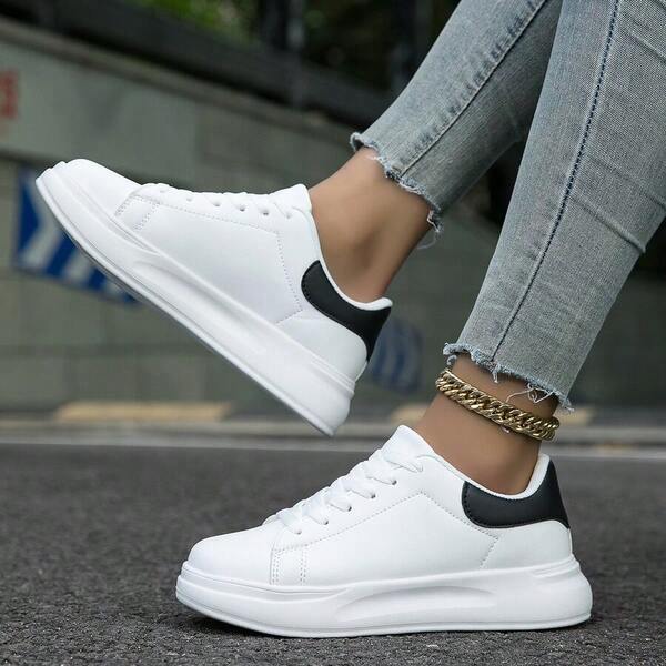 Baskets blanches polyvalentes unisexes pour femmes, chaussures de sport décontractées légères et respirantes, baskets blanches confortables