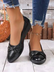 Sepatu hak rendah wanita model slip-on ujung bulat terbaru untuk musim semi/gugur, dengan hiasan pita dan rhinestones, hak rendah, bagian depan rendah, kasual, cocok untuk berjalan, bepergian, dan serbaguna. - Hitam - View 5