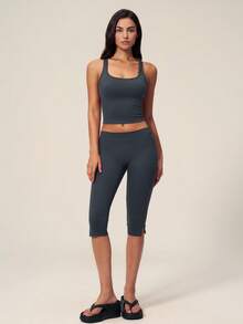 TimeOff Women's One Set Solid Color U-Neck Square Neck Racerback Tank Top And Side Slit Mid-Length Shorts Sports Set - Grey - View 7
