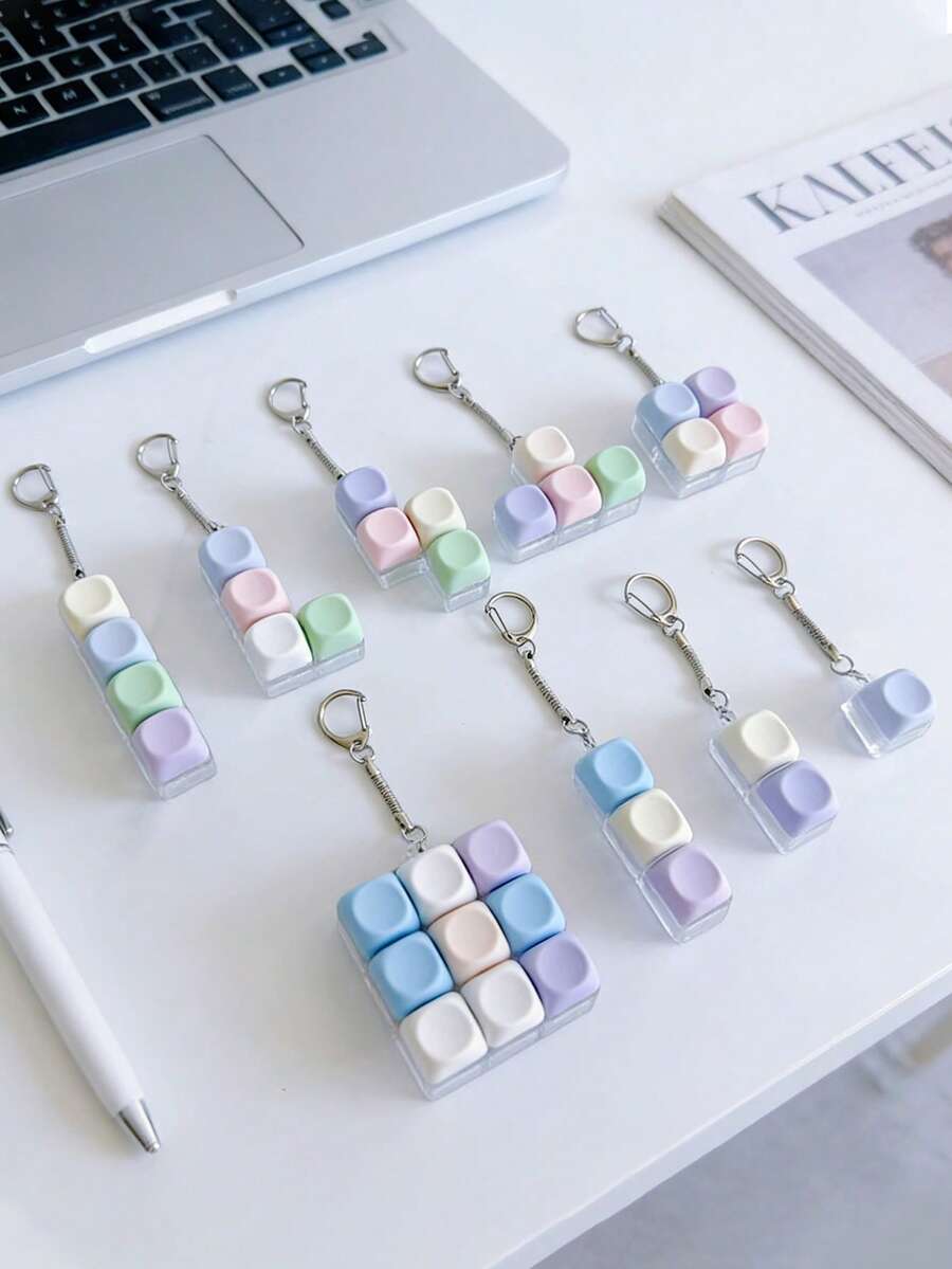 1pc 2/4 Key Mechanical Keyboard Keychain, Colorful Stress Relief Fingertip Key Ring Pendant, Decompression Bag Charm, Car Keychain