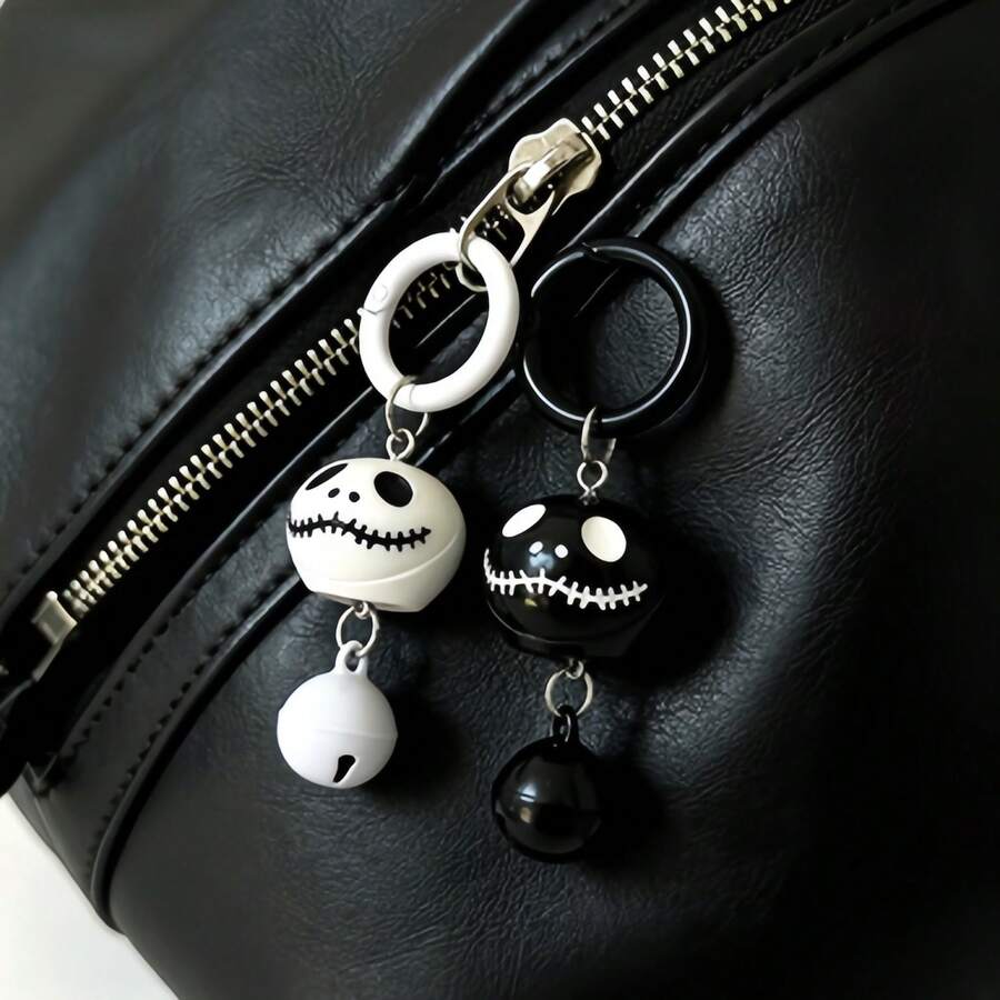 3PCS Halloween 3D Skull Keychain Resin Bell Prank Funny Skull Bag Pendant Accessory Holiday Party Gift - Multicolor - View 1