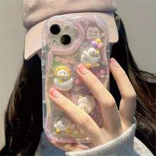 1pc Transparent Gradient Pink Wave Soft Shell 3D Yellow Hat White Duck Cake Gift Ribbon Pattern Full Coverage Anti-Scratch Phone Case Compatible With 17/17 Pro/17 Pro Max, 16/15, 15 Pro Max, 13/14/11/12/14 Pro Max, XS/XR/X/8/7/8 Plus/7 Plus, Galaxy S22/23/24/S25/S26/A04/A36/A06/A07/A17/A15/A16/A24/A25/A34, Note 7/8/9/10/11/12/13/14, 13C/14C/A5, Honor X, HW, C53 C55, Spring Birthday Gift, Anniversary Gift - Transparent - View 3