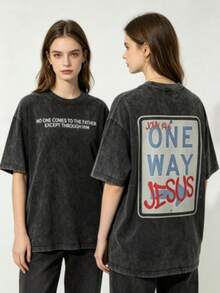 Dieses locker geschnittene Baumwoll-T-Shirt der Marke Y2K ist von christlichen Motiven inspiriert und trägt den Aufdruck "One Way Jesus". Es besteht aus 230 g gewaschener Baumwolle. Das Design ist schlicht und - Schwarz - Übersicht 1