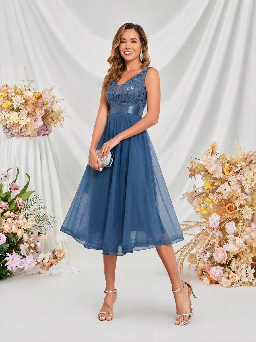 XUCTHHC Elegant V-Neck Sleeveless Sequin Embroidery & Mesh A-Line Bridesmaid Dress, Suitable For Birthday, Formal Ball, Party, Holiday, Spring/Summer - Dusty Blue - View 1