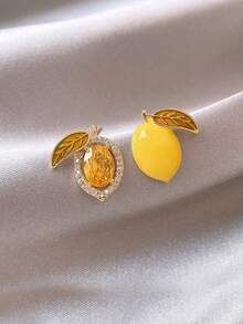 1 Pasang Anting Tusuk Lemon Enamel Kaca Modis Cocok untuk Acara Santai Wanita - Kuning - View 5