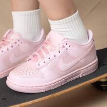 Nike 大童 DUNK 透氣經典休閒防滑耐穿低筒滑板鞋 - 粉色 - 查看 5