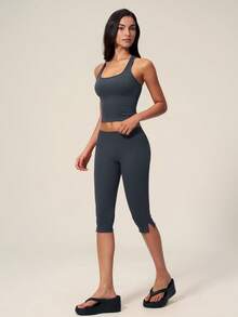TimeOff Women's One Set Solid Color U-Neck Square Neck Racerback Tank Top And Side Slit Mid-Length Shorts Sports Set - Grey - View 8