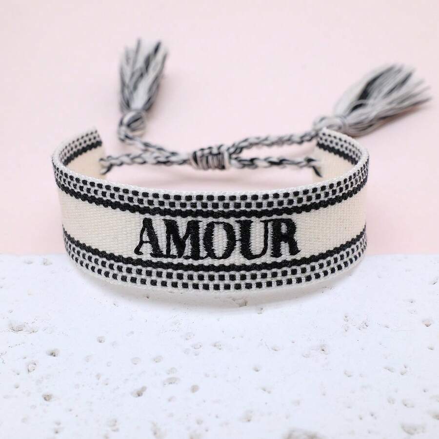 1件手工刺绣法式“AMOUR”创意编织复古风格手链,适合情侣、节日礼物和祝福 - 黑與白 - 查看 1