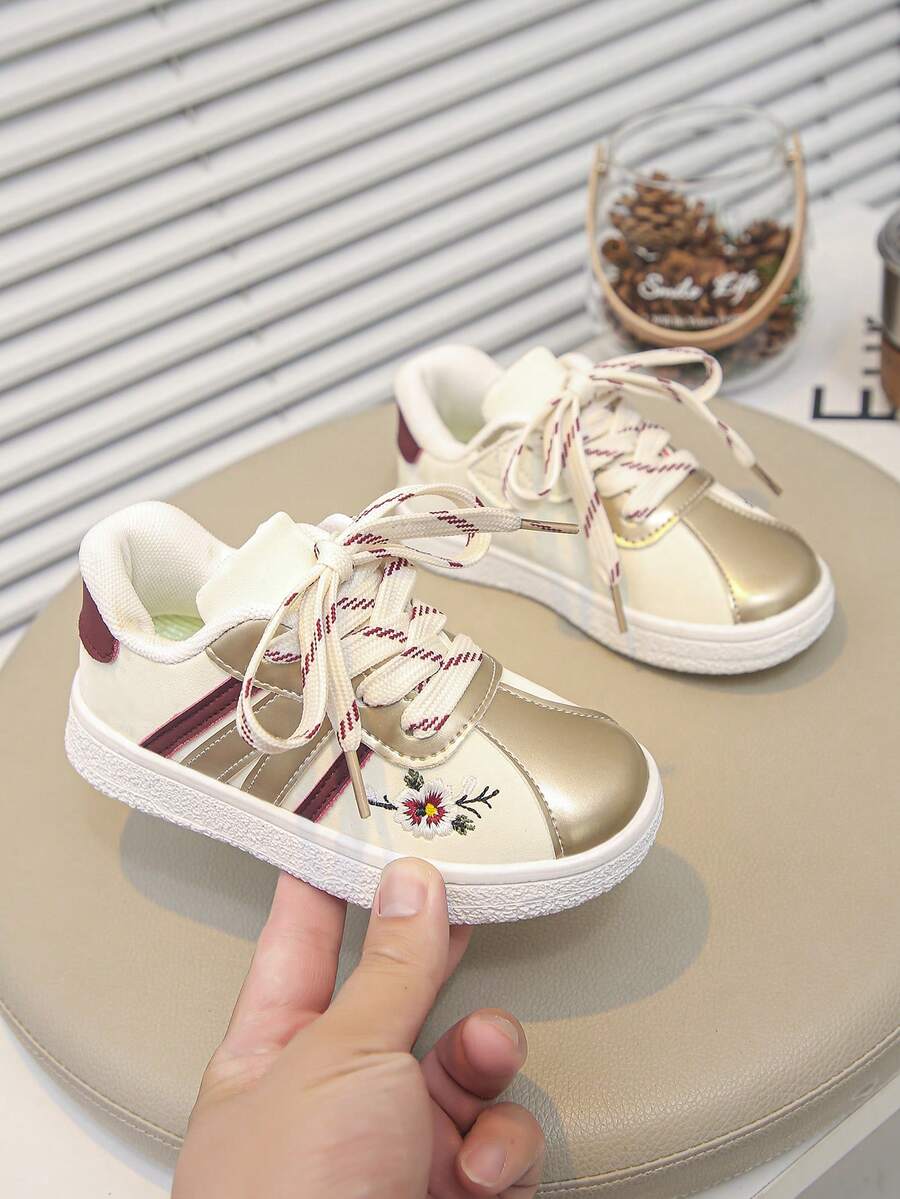Elegant Kids' Vintage Flat Skate Shoes With Durable Anti-Slip Outsole