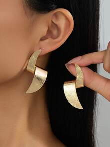Gold Twisted Geometric Earrings, Suitable For Women - Gold - View 7