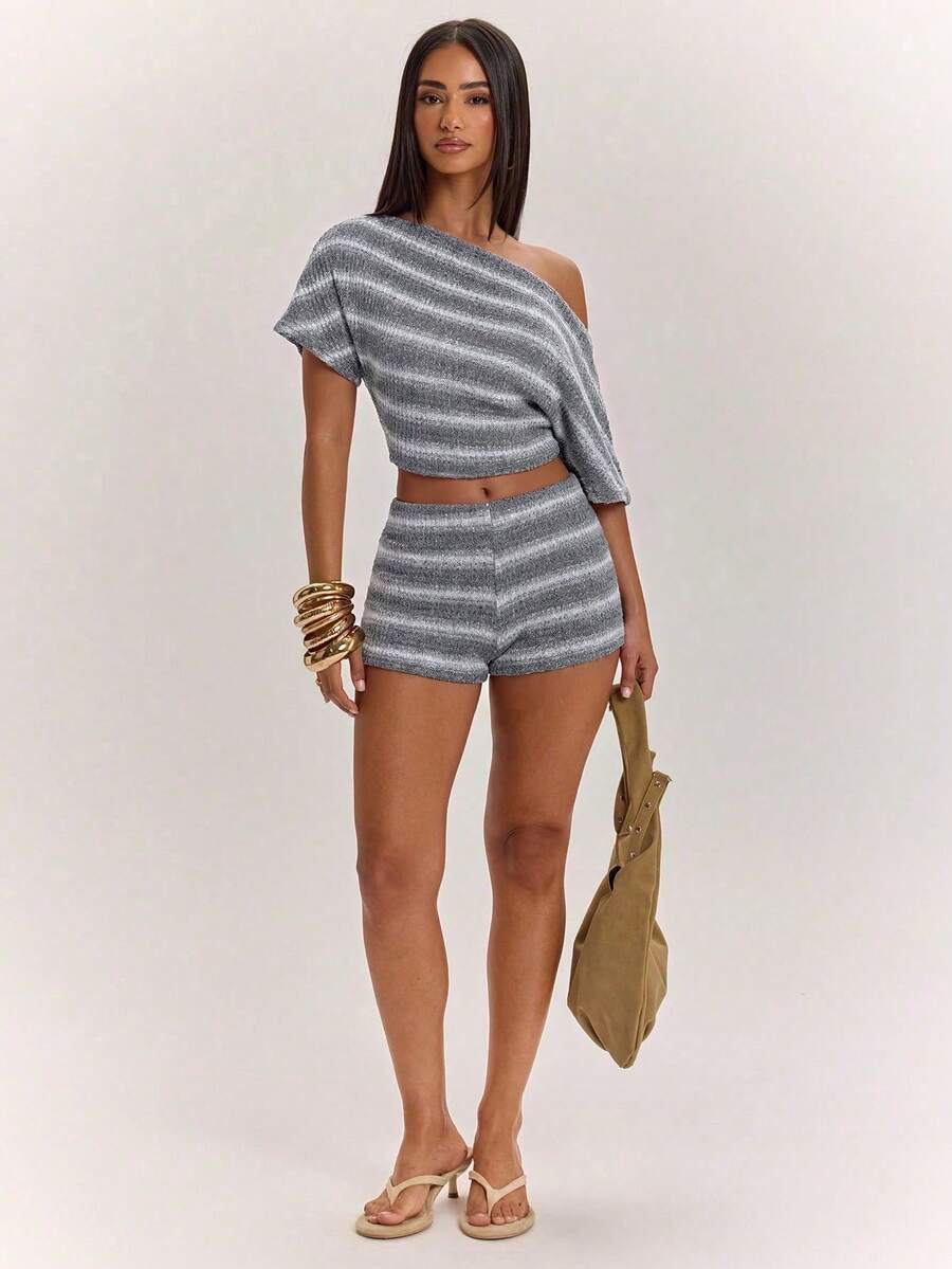 Women Two-Piece Outfits - 二年級 - 查看 1