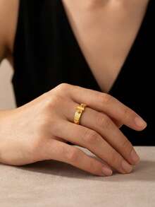 Geometric Square Belt Buckle Textured Ring, 18K Gold Plated/304 Stainless Steel, Women's Stackable High-End Minimalist Niche Jewelry - Belt Buckle - View 2