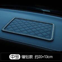 1pc Black Car Anti-Slip Silicone Pad, Heat-Resistant Dashboard Mat, Car Interior Decor, Phone Holder, Storage Tray, Sun Protection Perfume Holder - Diamond-encrusted - View 3