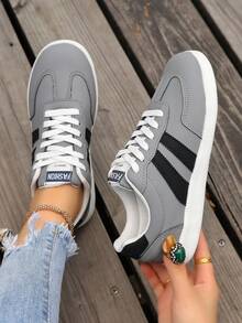Gris