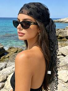 1pc Bohemian Style Lace Triangle Headscarf, Vintage French Mesh Scarf, Beach Vacation Decoration - Multicolor - View 3