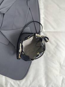 女款抽繩迷你斜背包 水桶包 鑽石格紋 日常戶外包 - 黑色 - 查看 9