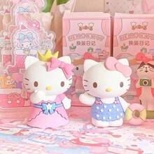 SANRIO 1件/3件/8件 Hello Kitty 換裝日記盲盒公仔娃娃，可愛桌面裝飾禮物 - 彩色 - 查看 5