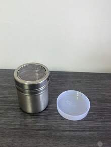 1個不鏽鋼粉末撒粉器附蓋 - 細網設計,可均勻撒播小蘇打、可可粉、玉米澱粉、咖啡粉和麵粉 - 耐用防鏽、易於清洗 - 適合居家或餐廳使用,餐廳廚房用品 | 專業廚房工具 | 細網設計 - 彩色 - 查看 14