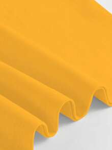 Camiseta infantil meninos  'BRO I'M 5', com um design descontraído e casual, ideal para usar no dia a dia. Tem uma estampa moderna que chama a atenção e é feita de tecido confortável - Amarelo - Visão 4