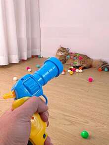 趣味 DIY 貓狗寵物互動玩具發射器套組，室內運動與緩解無聊，增進感情，靜音高彈力毛球（玩具槍顏色隨機） - 彩色 - 查看 4