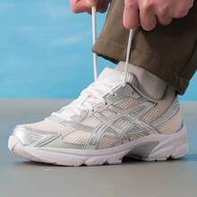 Asics Women Casual Athletic Shoes - 白色/銀色 - 查看 5