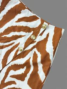 Rok celana model A-line berpinggang tinggi dengan motif zebra vintage kasual elegan, asimetris, dan dekorasi gesper emas. - Kuning - View 7