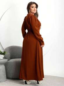 Vestido Anturio  Casual  Conservador / modesto    Tecido    Botão  Bolso    Vestido Midi Feminino  Formal e Noturno    Outono/Inverno  Slim ao Plus  Moda Modesta  Alfaiataria  Manga Longa - Marrom Claro - Visão 3