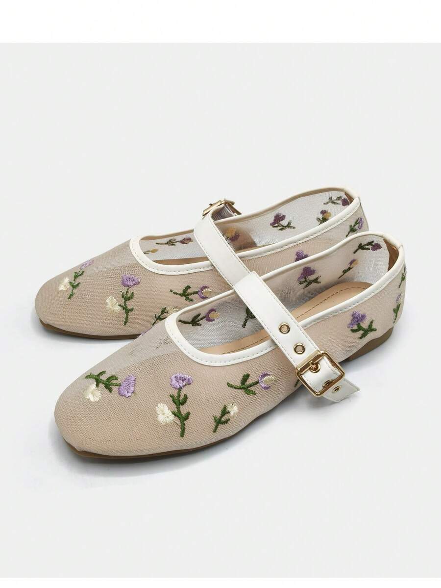 1 Pair Elegant Embroidered Flat Shoes For Outdoor Office Summer - Beige - View 1