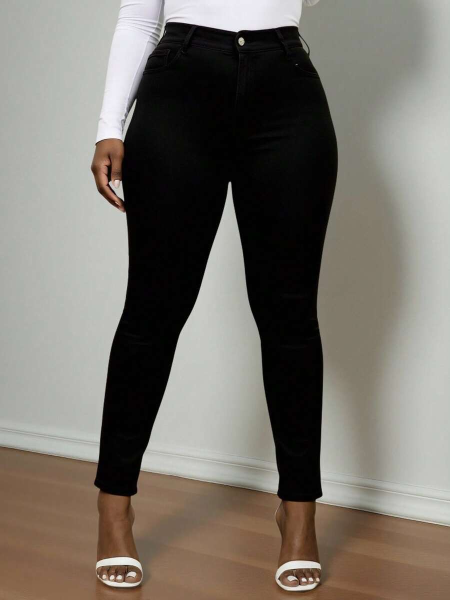 Plus Size Slant Pocket Ruched Skinny Jeans - Dark Black - View 1