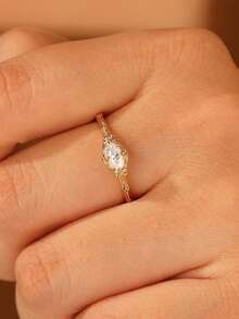 Vanel 1pc Vintage Luxury Scroll Floral Hollow Design Ring With Synthetic Zirconia, Suitable For Light Wedding Dress, Hong Kong Style Floral Dress, French Knitwear, Light Color Commuter Shirt - Yellow Gold - View 3