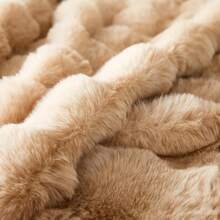 EDIMENS Faux Rabbit Fur Throw Blanket For Sofa, Reversible, Soft And Fluffy, Thick And Warm Plush Blanket For Sofa, Bed And Armchair, Decoration - 淺棕色 - 查看 3