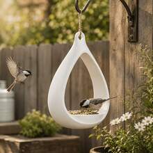 Mangeoire à oiseaux d'extérieur, mangeoire à oiseaux suspendue en forme de goutte d'eau minimaliste moderne surdimensionnée, plateau d'alimentation pour oiseaux sauvages de jardin imprimé en 3D moulé en une seule pièce, décoration de paysage de cour, d'arbre, de balcon, cadeau pour les passionnés d'observation des oiseaux, blanc minimaliste, 1 pièce - A - Voir 9