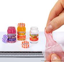 MGA Entertainment MGA Miniverse Make It Mini Series 3 Mini Collectibles, Mystery Blind Box Packaging, DIY Handmade Resin Figurines, Kitchen Realistic Food, Creative And Novel, Non-Edible, Collector Grade (Random) - Multicolor - View 3