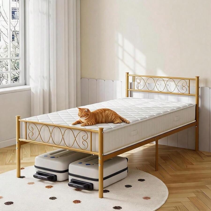 Kselythan Beds - Gold - View 1
