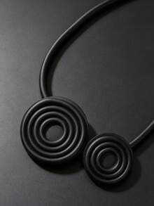 MARLIWOO 1pc Vintage Geometric Spiral Pendant Necklace, Minimalist Exaggerated Versatile Jewelry, Niche Casual Style - Black - View 4