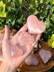 1/2pcs Natural Random Rose Quartz Heart - Polished Natural Rose Quartz Heart With Natural Inclusions And Cracks; A Very Suitable Natural Crystal Stone For Meditation And Energy Work. This Handmade Natural Stone Has Unique Pink Tones And Smooth Edges, The Stone Is Naturally Formed And May Have Color Differences And Internal Cracks - Multicolor - View 4