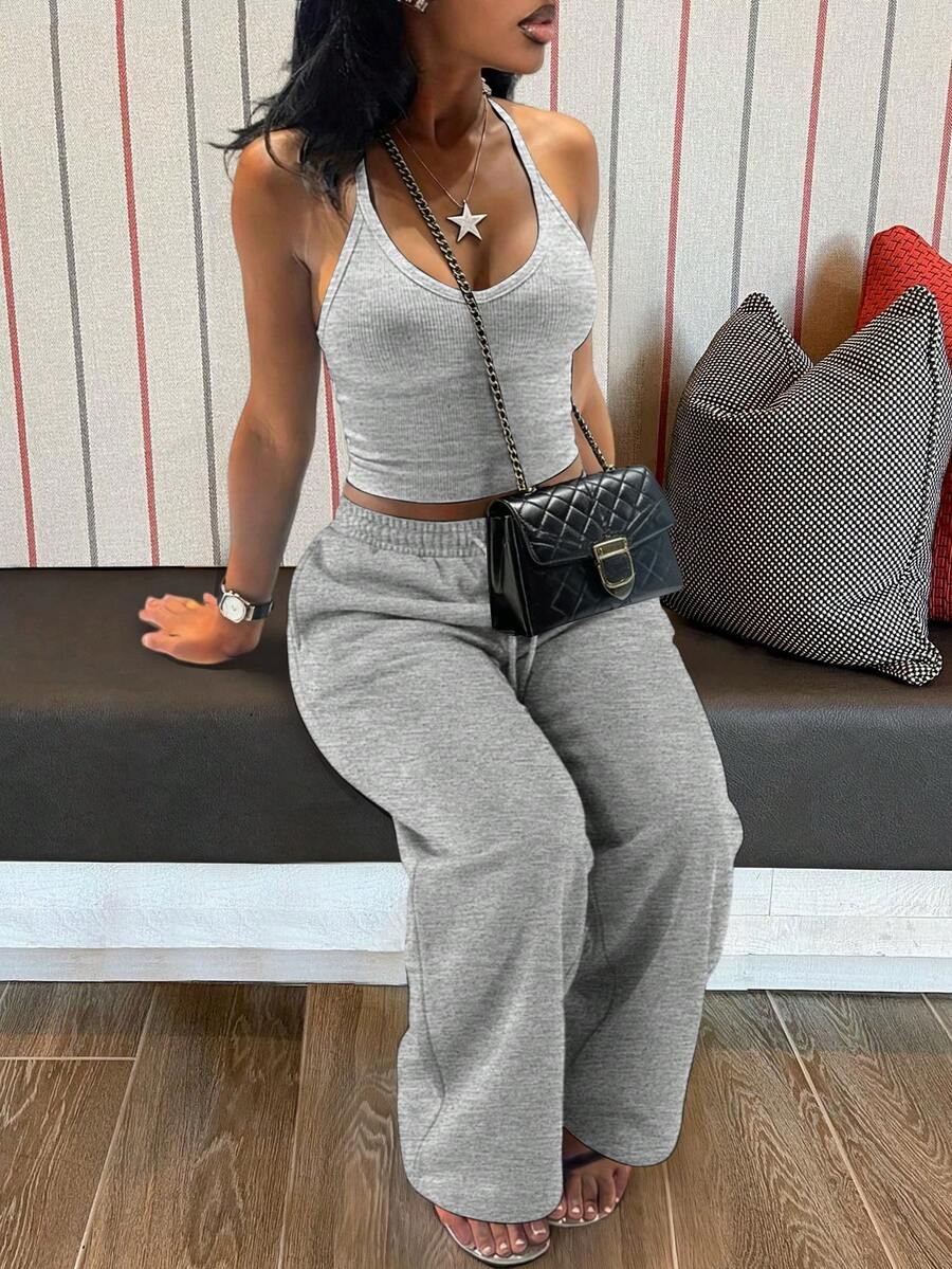 LovelyWholesale Conjunto de 2 piezas de top de punto acanalado con cuello en V y pantalones con cordón para mujer, atuendo casual y elegante de verano - Gris - Ver 1